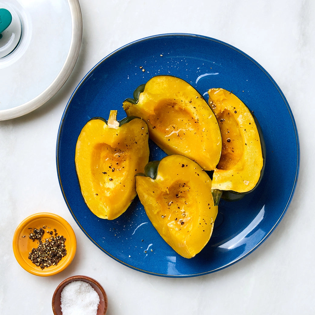 Acorn Squash cooked in the glass Anyday dish. Tender, perfectly cooked squash, ideal for a variety of dishes.