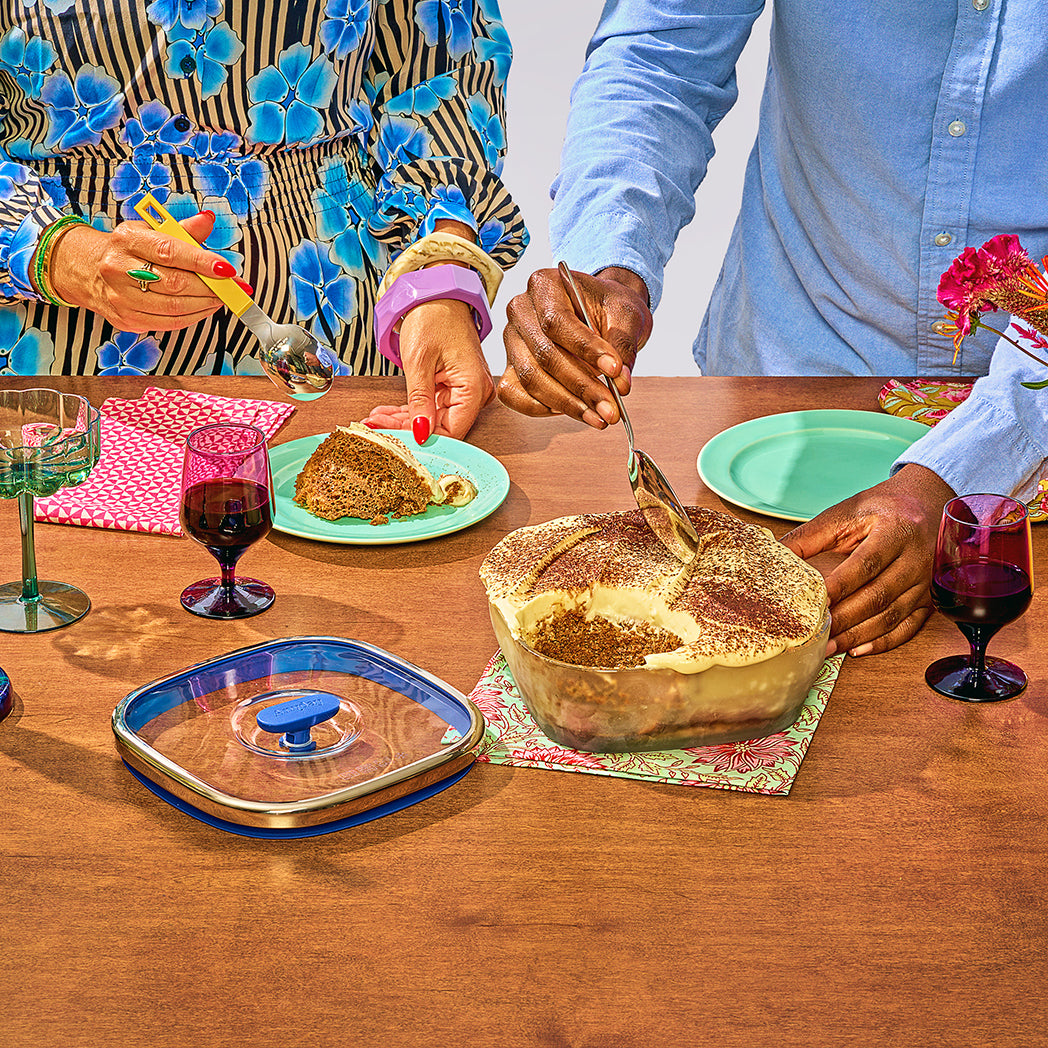 10-Cup Glass Square Shallow Dish