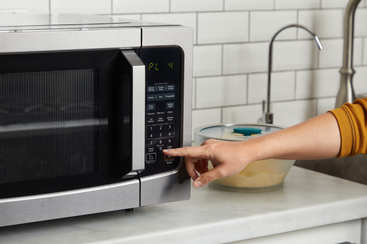 How and Why to Use Your Microwave's Power Levels Anyday