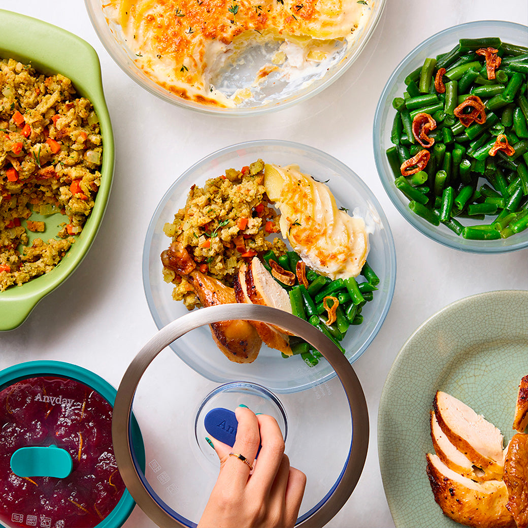 4-Piece Glass Round Dish Set + Cookbooklet Bundle