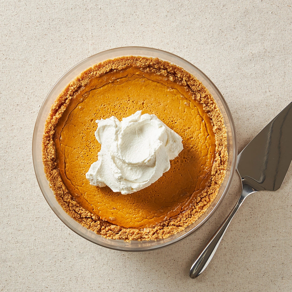 Delicious pumpkin pie made in the glass Anyday dish, featuring a creamy pumpkin filling spiced with cinnamon, nutmeg, and cloves, all in a flaky crust. This quick and easy microwave recipe delivers a classic and flavorful dessert, perfect for any occasion.