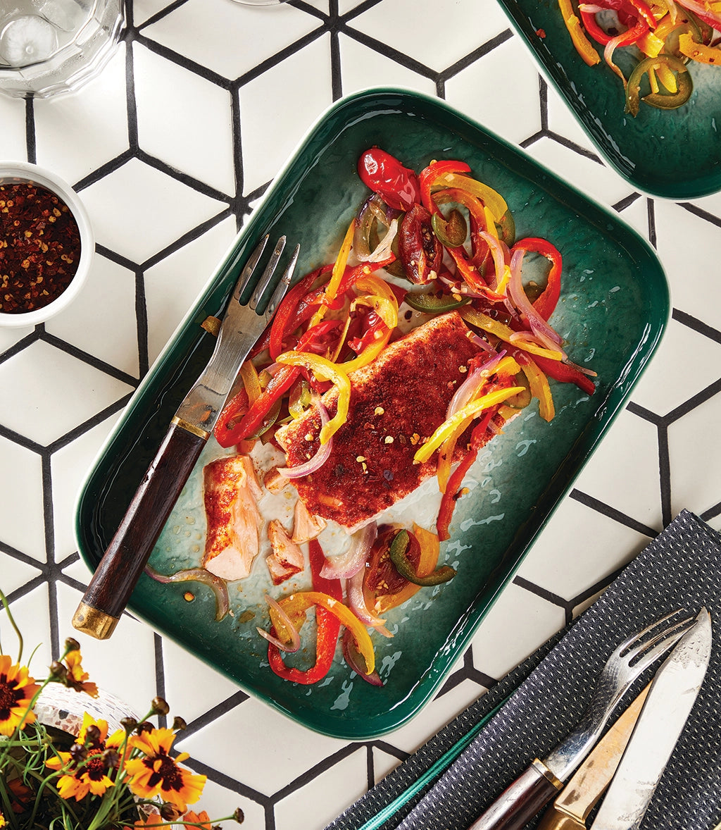 Tender salmon with spicy braised peppers made in the glass Anyday dish, featuring perfectly cooked salmon fillets paired with a flavorful blend of bell peppers and spices. This quick and easy microwave recipe delivers a delicious and healthy meal, perfect for a satisfying dinner with no unpleasant odors.