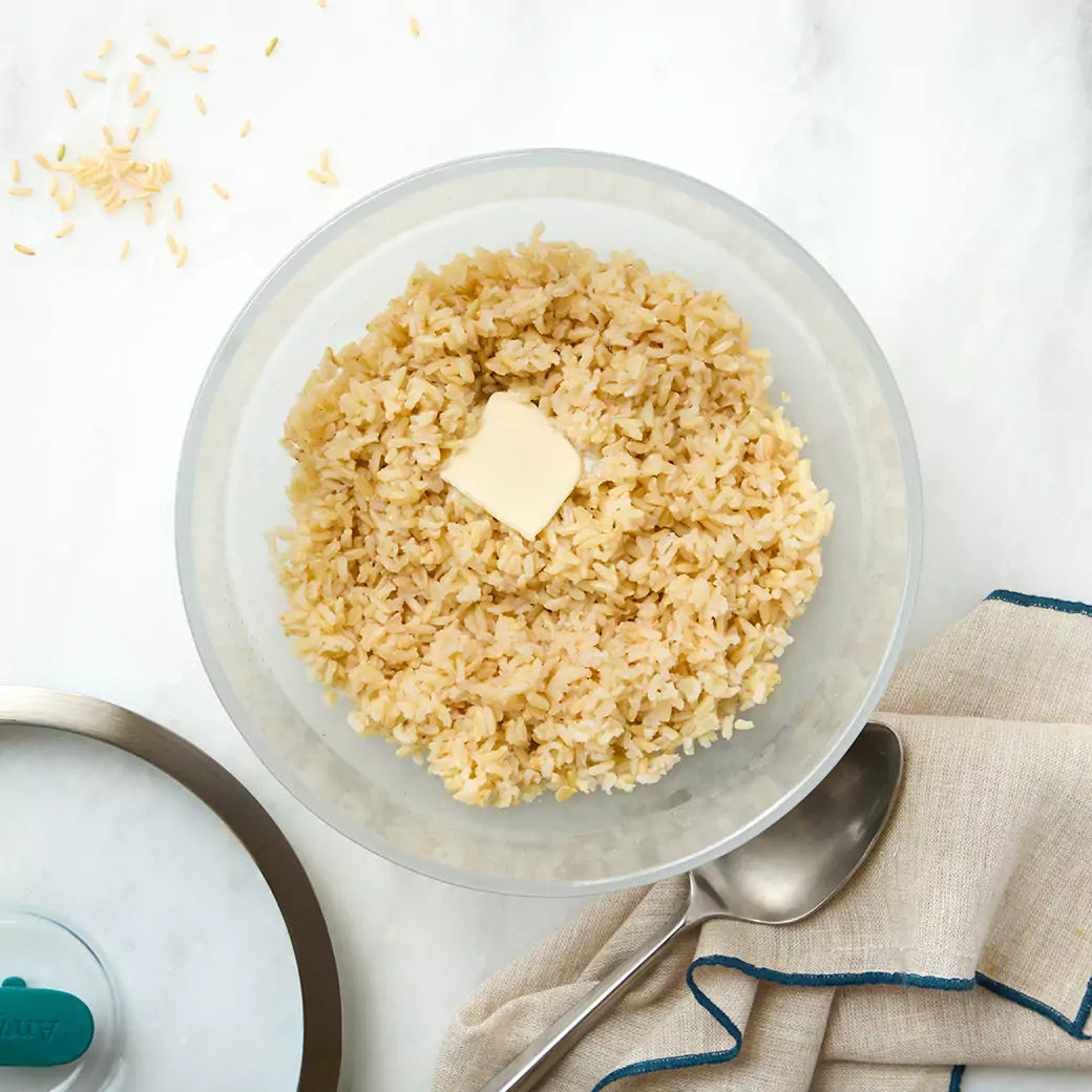 Perfectly cooked brown rice made and served in the glass Anyday dish, providing a nutritious and wholesome addition to your meals. This method ensures fluffy, tender brown rice, ideal for side dishes, stir-fries, or meal prep.